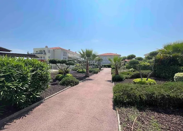 Apartment Domaine Juan Flore