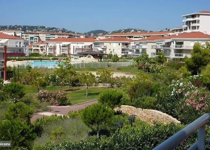 Apartment Domaine Juan Flore *