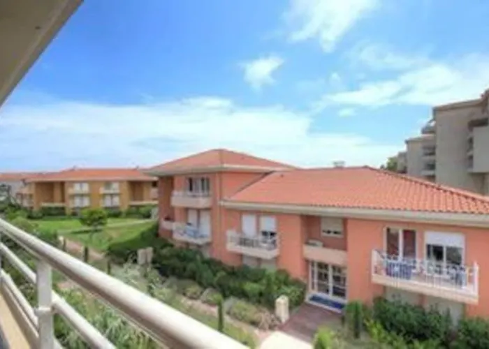 Domaine Juan Flore Apartment